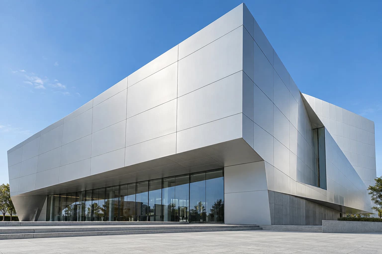 Visualización arquitectónica de una fachada con paneles de aluminio claros y juntas precisas